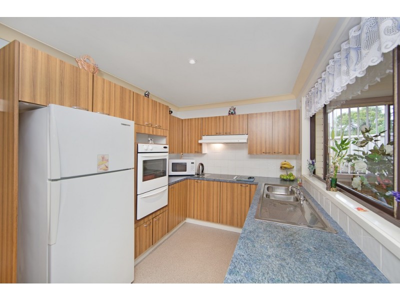 25 Brooke Avenue, Killarney Vale NSW 2261