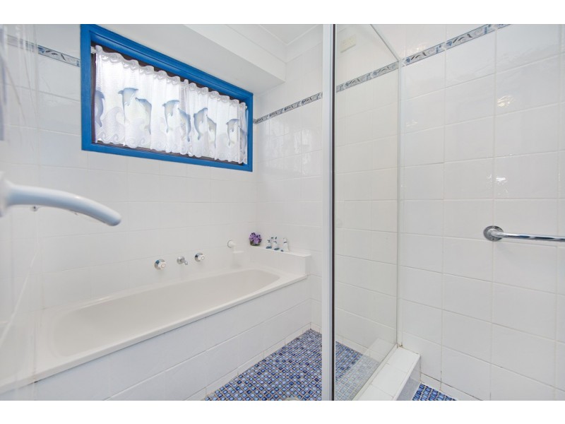 25 Brooke Avenue, Killarney Vale NSW 2261