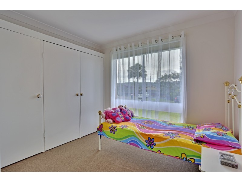 6 Walch Avenue, Bateau Bay NSW 2261