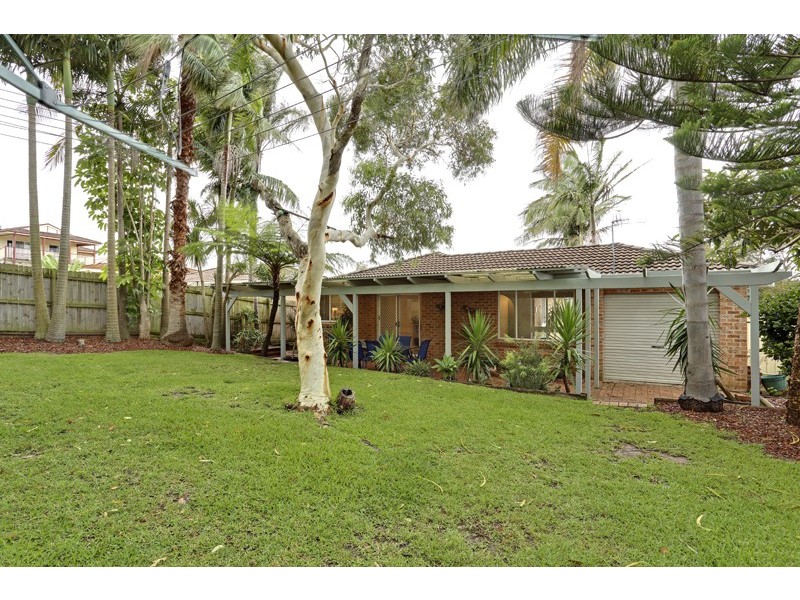 6 Walch Avenue, Bateau Bay NSW 2261