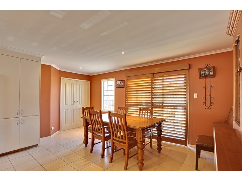 5 Marlowe Road, Bateau Bay NSW 2261