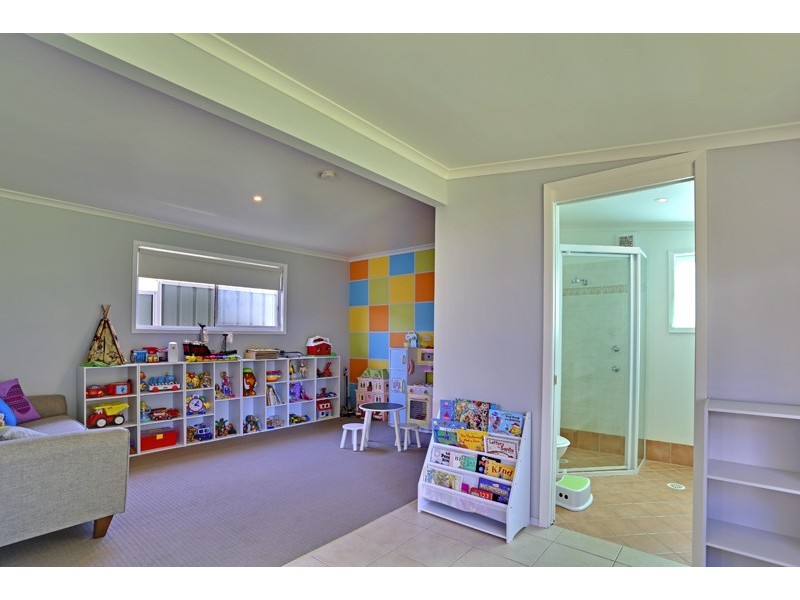 5 Marlowe Road, Bateau Bay NSW 2261