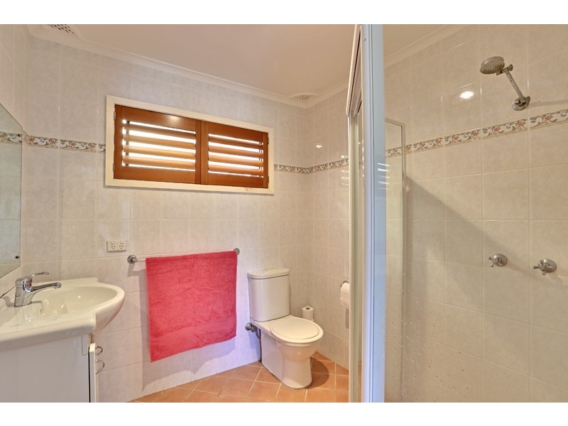 5 Marlowe Road, Bateau Bay NSW 2261