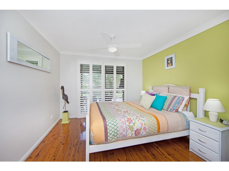 24 Jean Avenue, Berkeley Vale NSW 2261