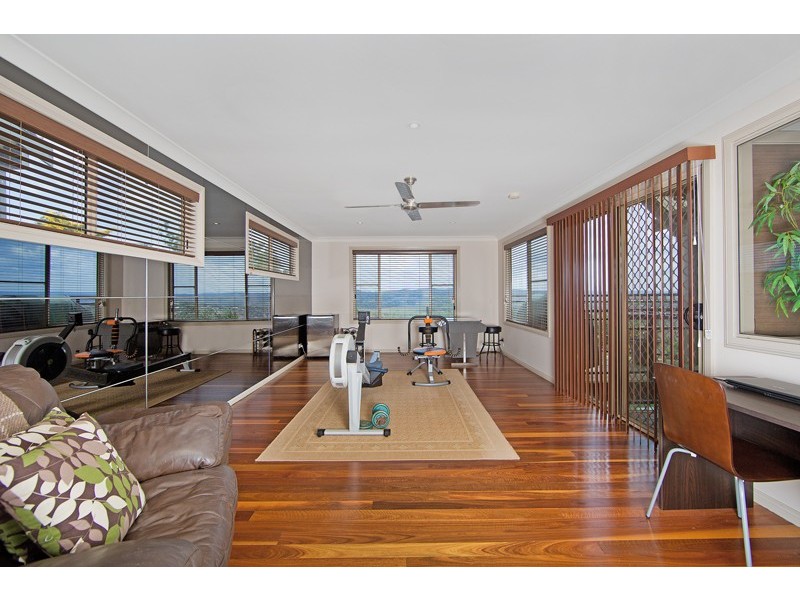 25 Stephenson Road, Bateau Bay NSW 2261