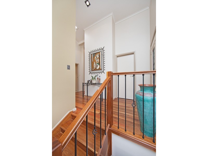 25 Stephenson Road, Bateau Bay NSW 2261