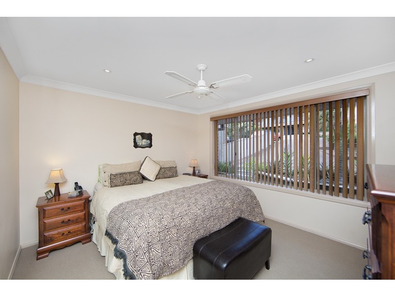 25 Stephenson Road, Bateau Bay NSW 2261