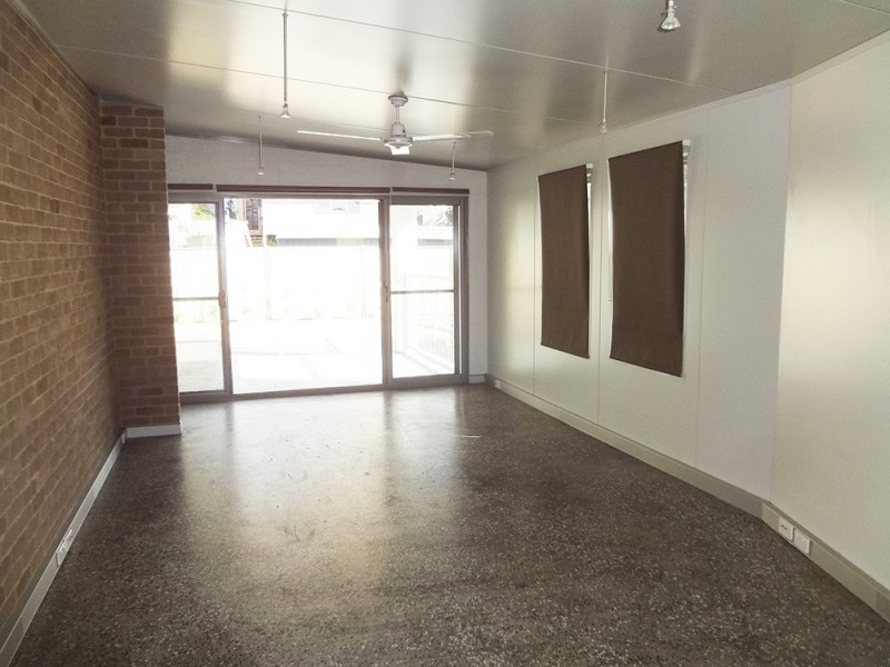 571 The Entrance Road, Bateau Bay NSW 2261