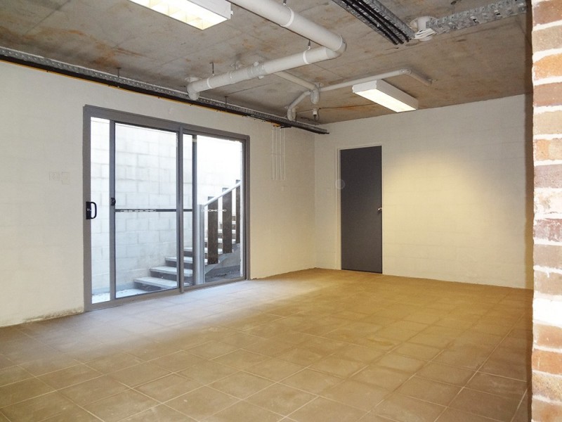 571 The Entrance Road, Bateau Bay NSW 2261