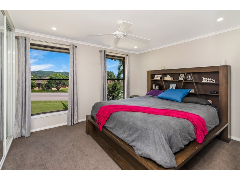160 Cresthaven Avenue, Bateau Bay NSW 2261