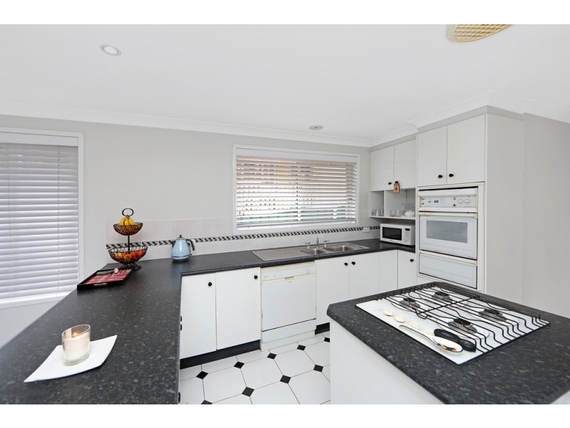 86 Lowanna Avenue, Forresters Beach NSW 2260