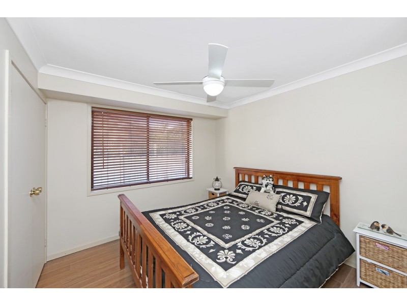 2 Alexander Avenue, Bateau Bay NSW 2261