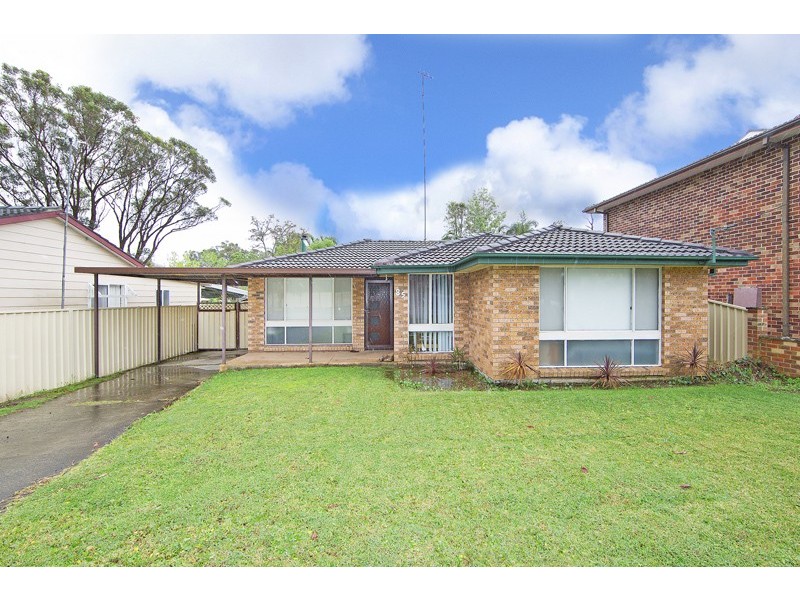 85 Albatross Road, Berkeley Vale NSW 2261