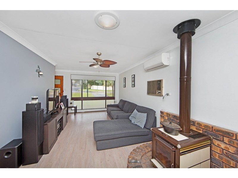 85 Albatross Road, Berkeley Vale NSW 2261