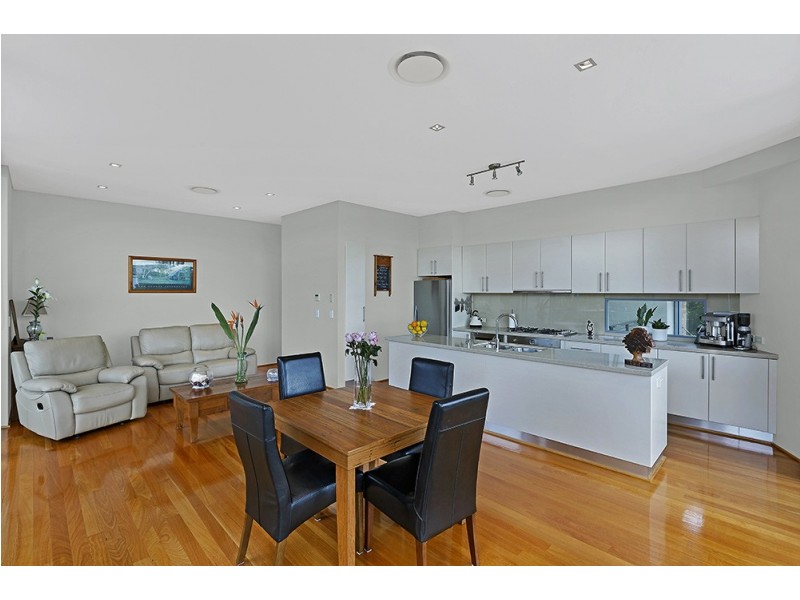 1/146-148 Ocean Parade, Blue Bay NSW 2261