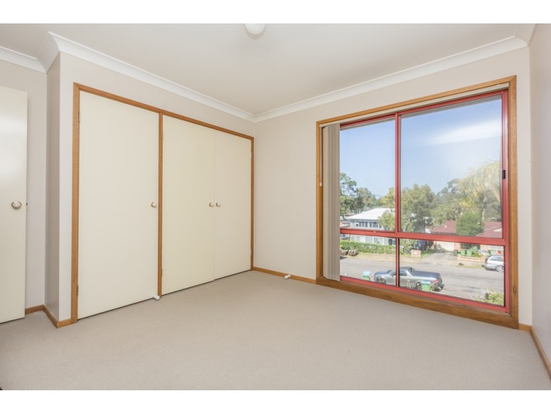 33 Platypus Road, Berkeley Vale NSW 2261