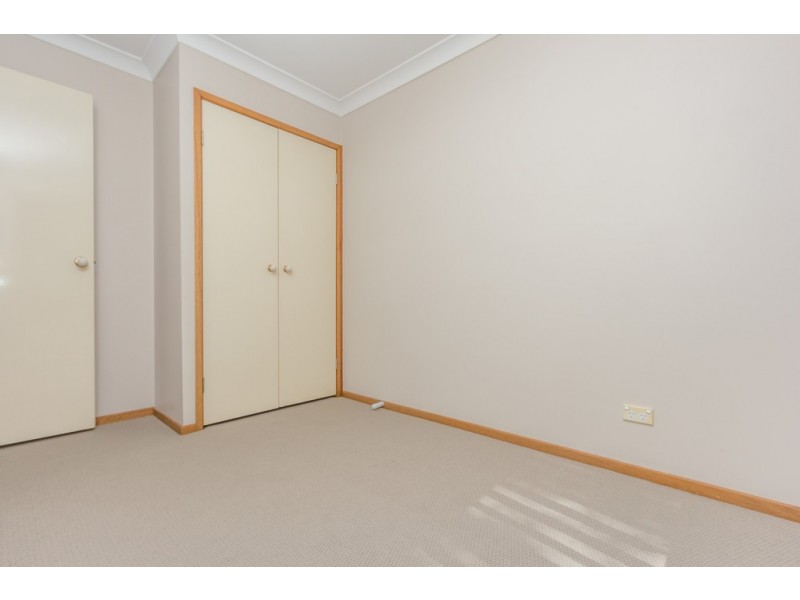 33 Platypus Road, Berkeley Vale NSW 2261