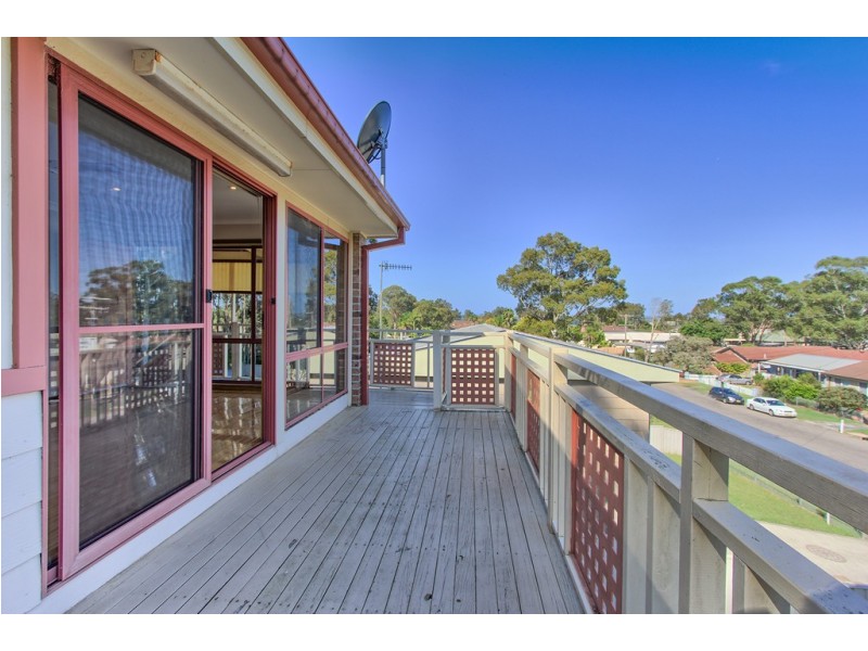 33 Platypus Road, Berkeley Vale NSW 2261