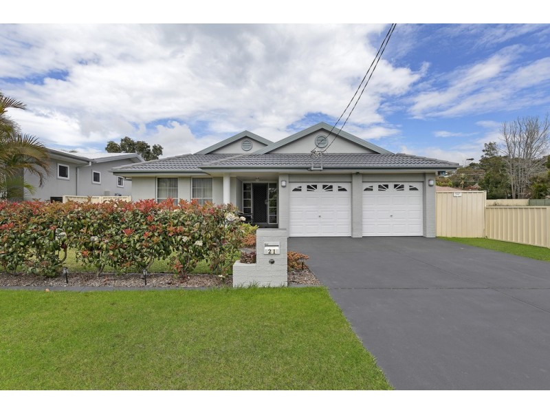 21 Papala Avenue, Bateau Bay NSW 2261
