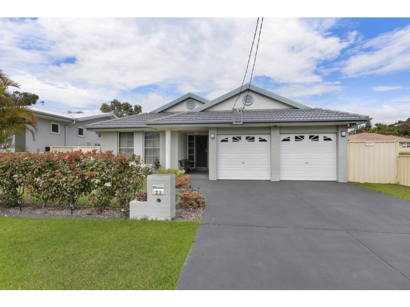21 Papala Avenue, Bateau Bay NSW 2261
