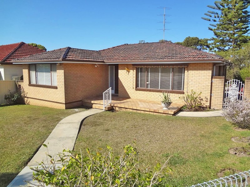 60 Brooke Avenue, Killarney Vale NSW 2261