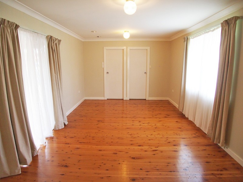 26 Armstrong Avenue, Killarney Vale NSW 2261