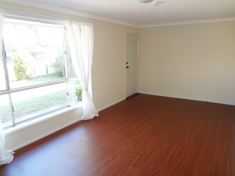 31 Albatross Road, Berkeley Vale NSW 2261