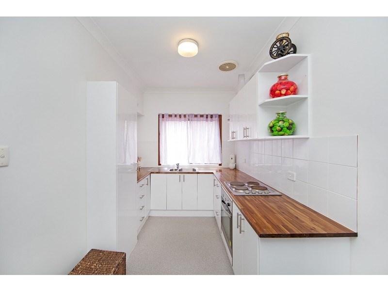 16 Binburra Avenue, Toowoon Bay NSW 2261