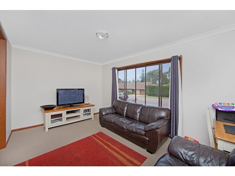 16 Binburra Avenue, Toowoon Bay NSW 2261