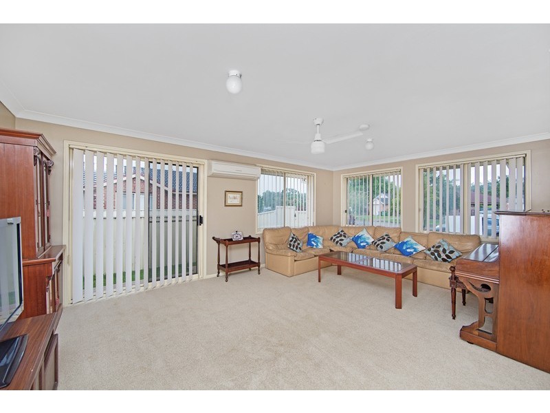 31 Lorraine Avenue, Berkeley Vale NSW 2261