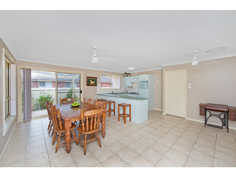 31 Lorraine Avenue, Berkeley Vale NSW 2261