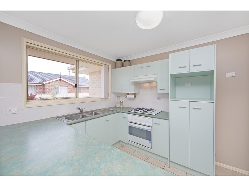 31 Lorraine Avenue, Berkeley Vale NSW 2261