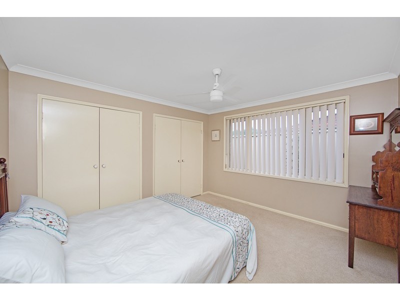 31 Lorraine Avenue, Berkeley Vale NSW 2261