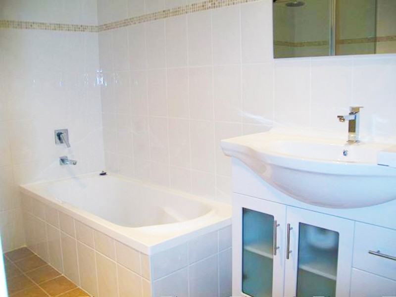 266 Lakedge Avenue, Berkeley Vale NSW 2261