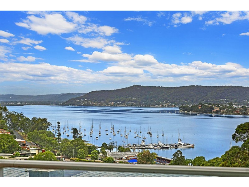 401/97-99 John Whiteway Drive, Gosford NSW 2250