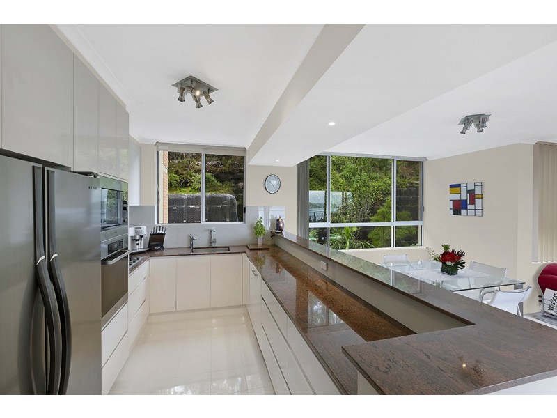 401/97-99 John Whiteway Drive, Gosford NSW 2250