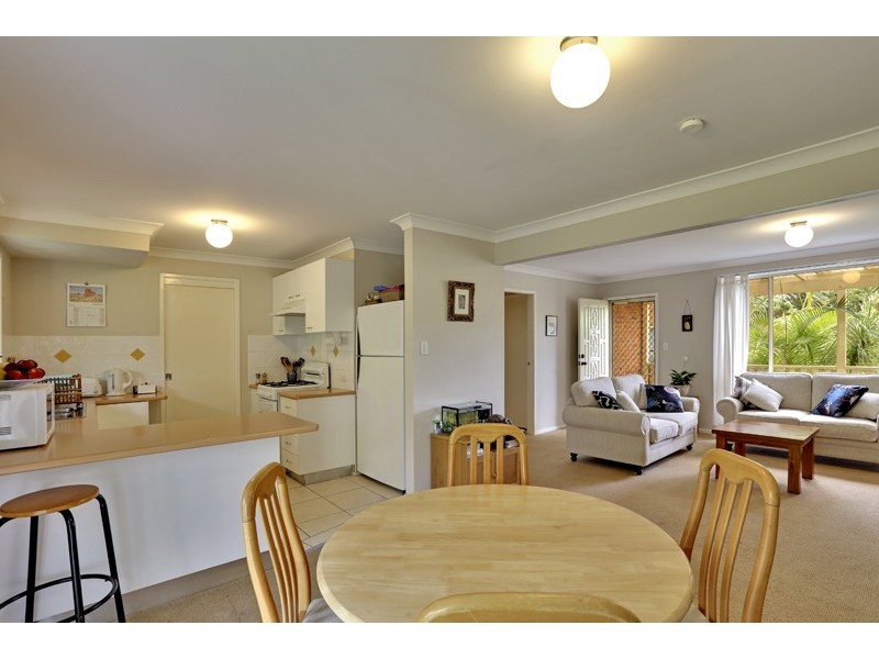 17/1 Hobbs Close, Bateau Bay NSW 2261