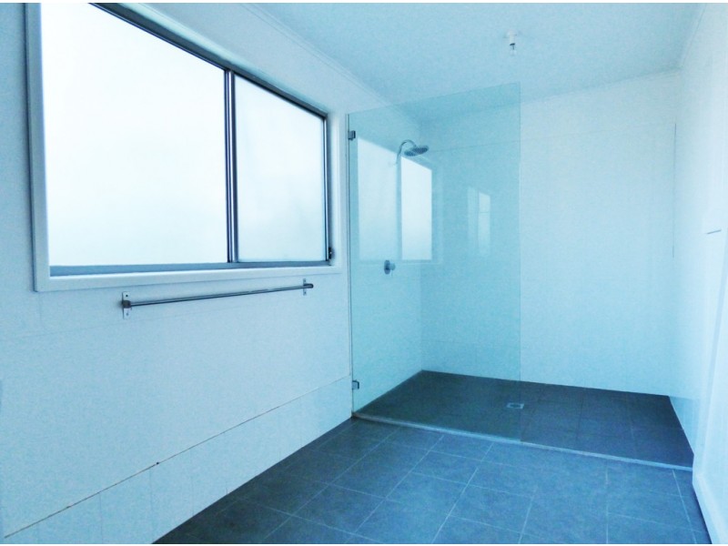 2 Patstone Street, Bateau Bay NSW 2261