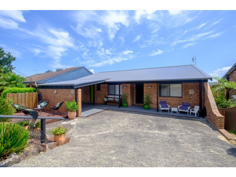 37 Masefield Avenue, Bateau Bay NSW 2261