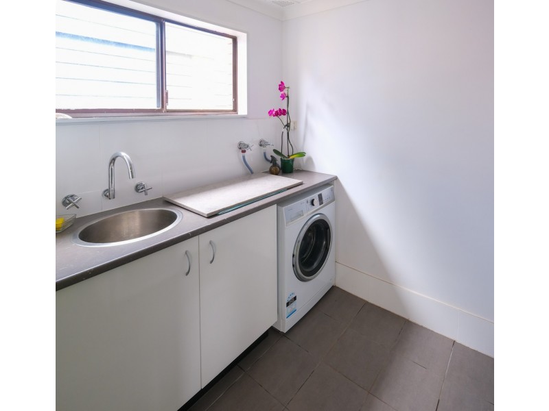 37 Masefield Avenue, Bateau Bay NSW 2261