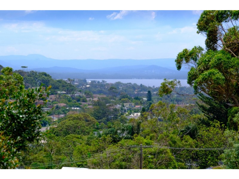 37 Masefield Avenue, Bateau Bay NSW 2261