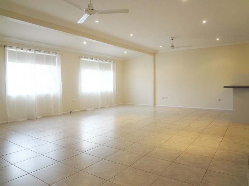 25 Albatross Road, Berkeley Vale NSW 2261