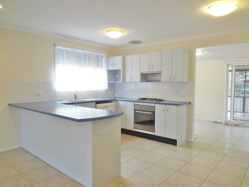 25 Albatross Road, Berkeley Vale NSW 2261