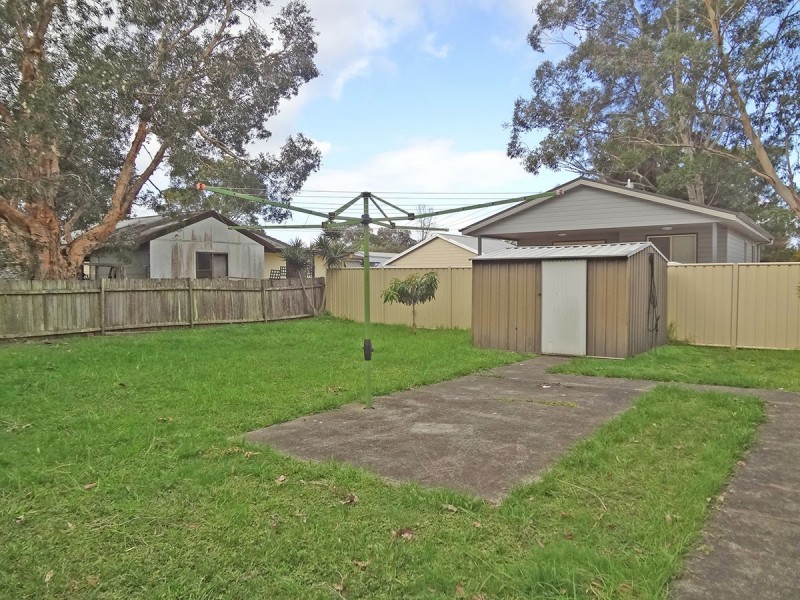 25 Albatross Road, Berkeley Vale NSW 2261