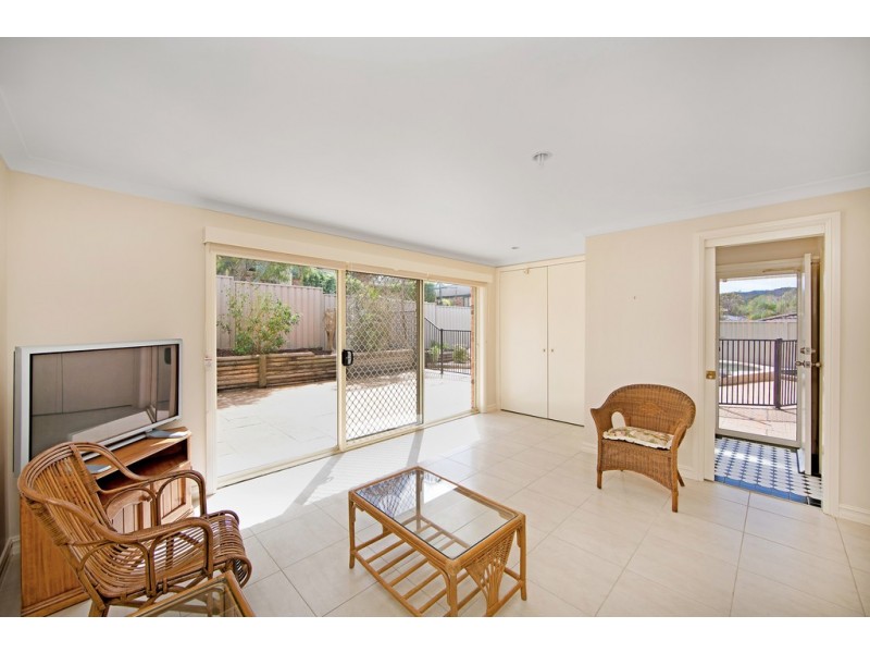 6 Augustus Place, Bateau Bay NSW 2261