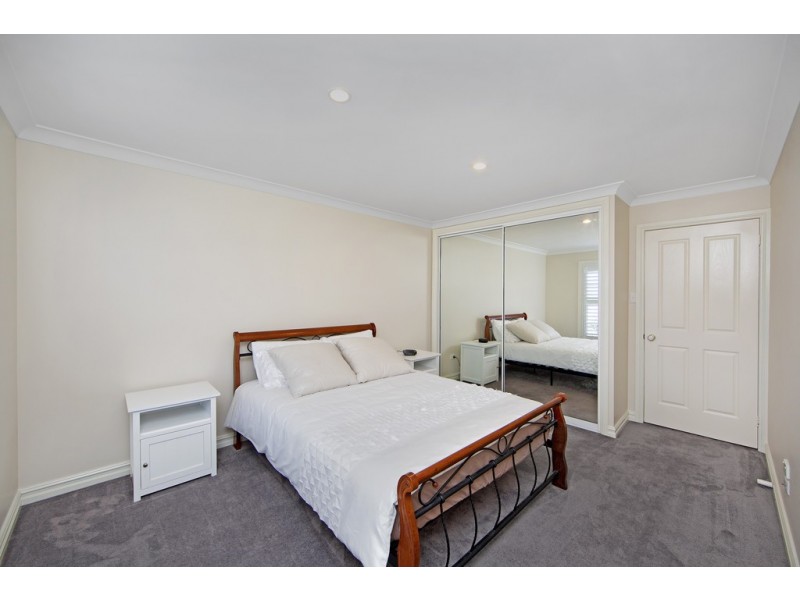 6 Augustus Place, Bateau Bay NSW 2261