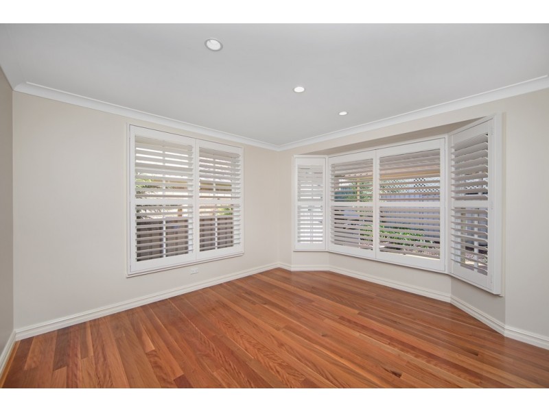 6 Augustus Place, Bateau Bay NSW 2261