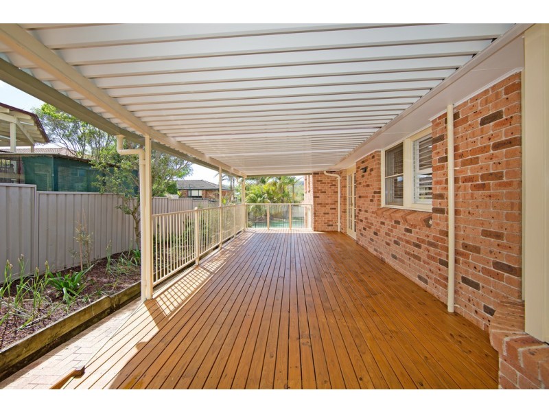 6 Augustus Place, Bateau Bay NSW 2261