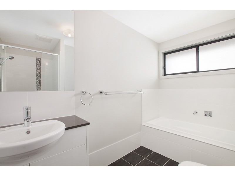 64 Lumby Drive, Bateau Bay NSW 2261