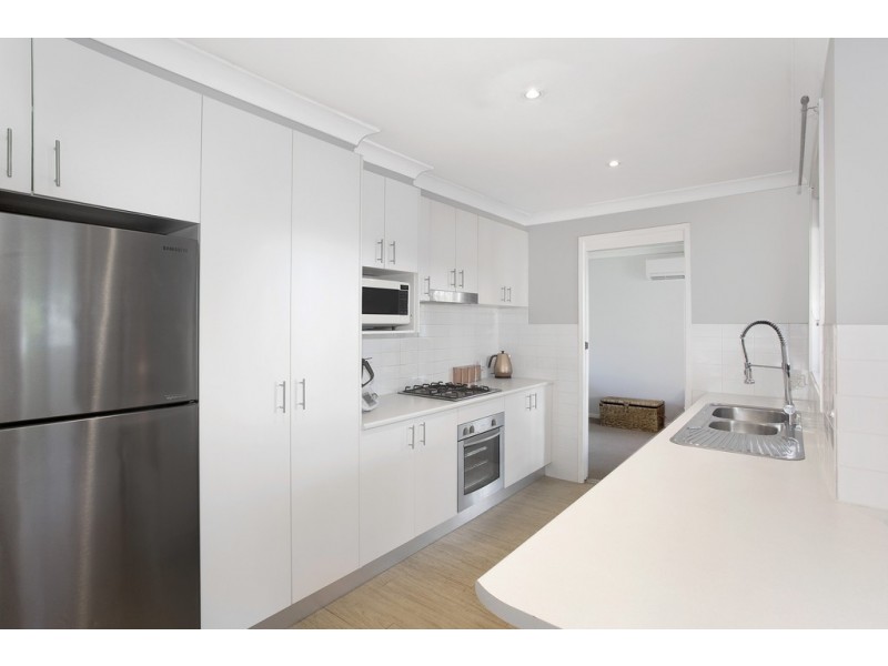 3 Gladys Avenue, Berkeley Vale NSW 2261